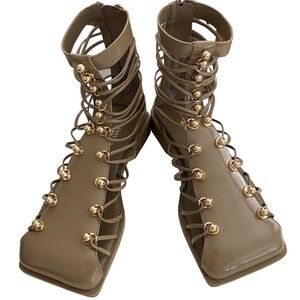 Vivienne Hu New York Studded Leather Strappy Ankle Gladiator Sandals Size 38 NIB